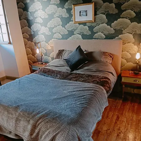 Chateau-une - A Beautiful Historic Medieval Rental. Nyaraló Confolens