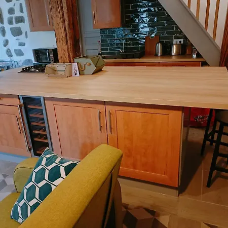 Chateau-une - A Beautiful Historic Medieval Rental. *