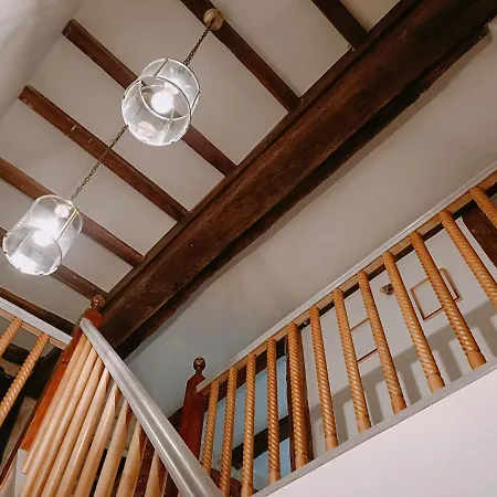 Hébergement de vacances Chateau-une - A Beautiful Historic Medieval Rental.