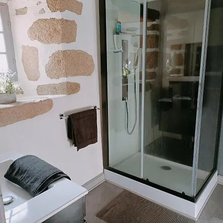 Chateau-une - A Beautiful Historic Medieval Rental.